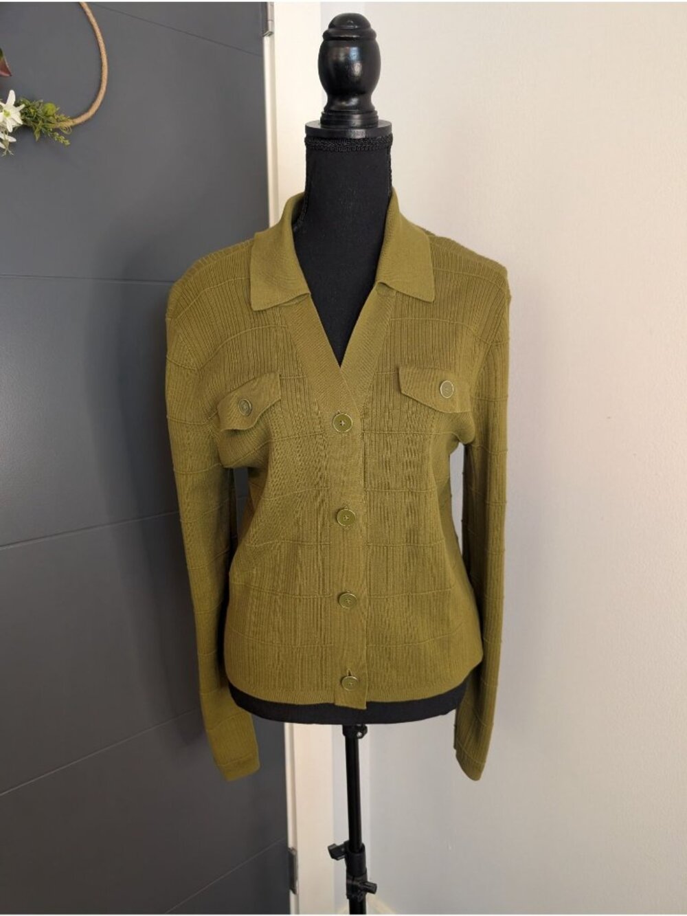 Cabi Style 4470 Exec Cardigan Green Button Front Textured Collared Cardigan - M